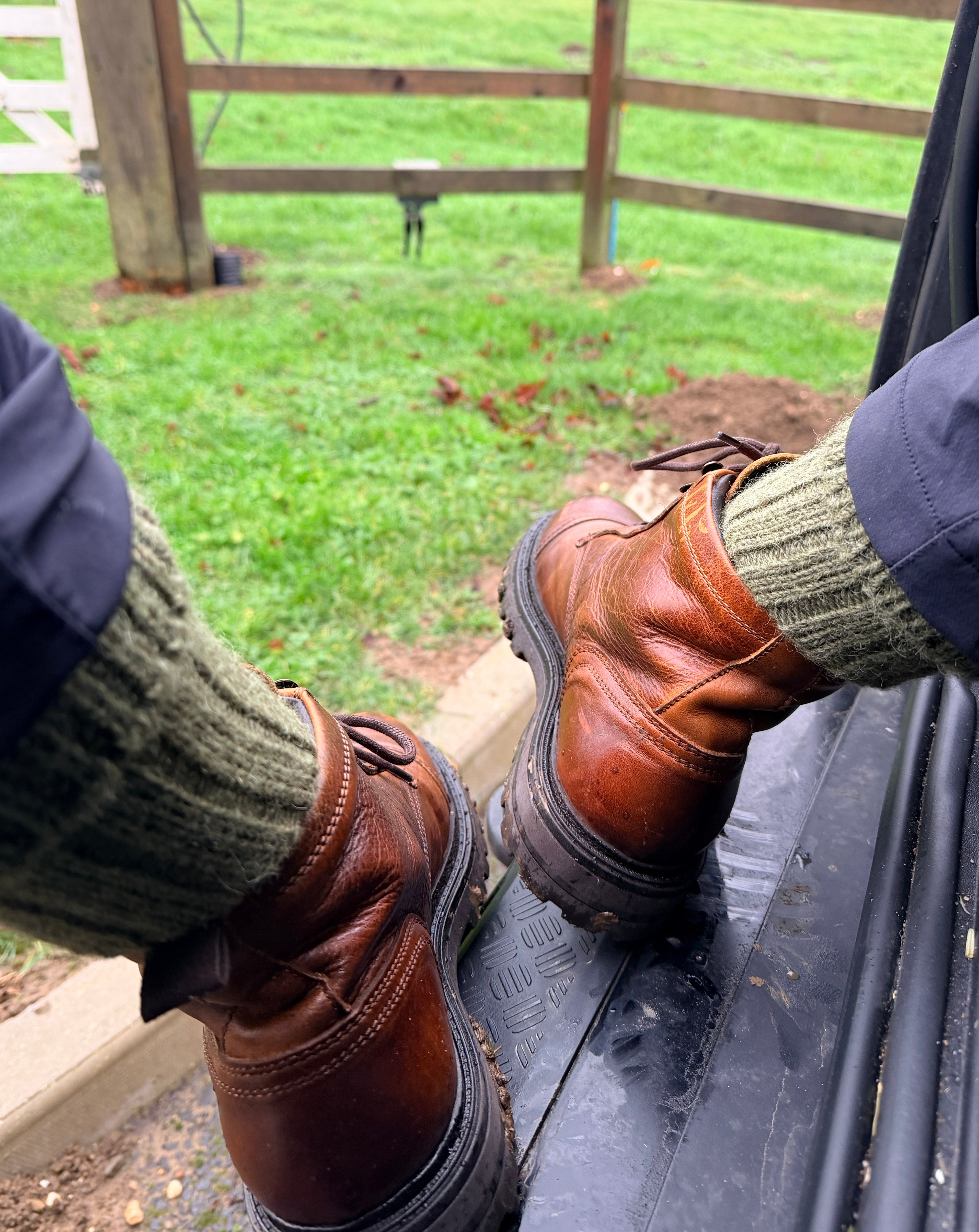 100% British Wool Boot Socks for Men & Women – Dark Apple Green Walking Socks