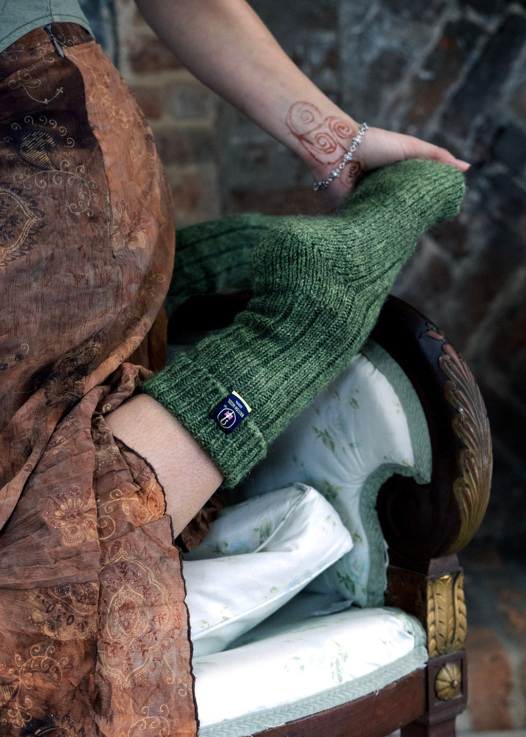 100% British Wool Boot Socks for Men & Women – Celtic Green Walking Socks